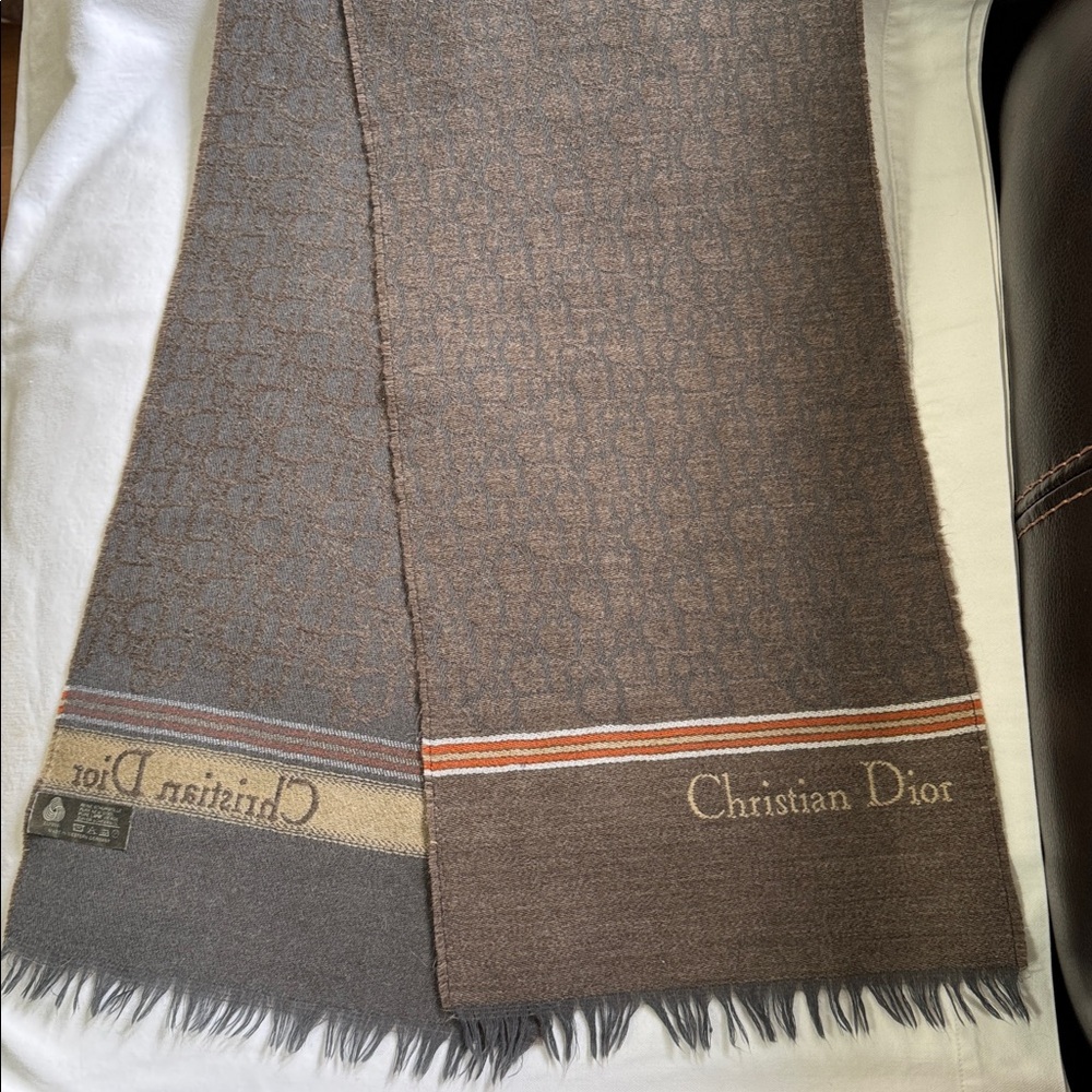 Dior Wool Scarf in 
Great Condition